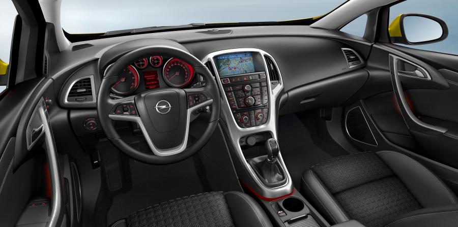  Opel Astra GTC 2011 года  (фото 18 из 23)